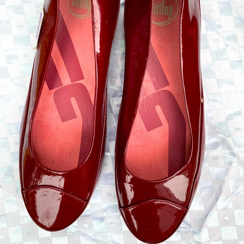 FitFlop Hot 🔥Cherry 🍒Flats NWT